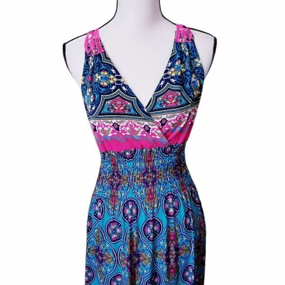 Cinched Vneck Paisley Maxi dress - Picture 3 of 6